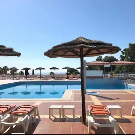 Sea View Studio, Terrace & Pools - * Албуфейра